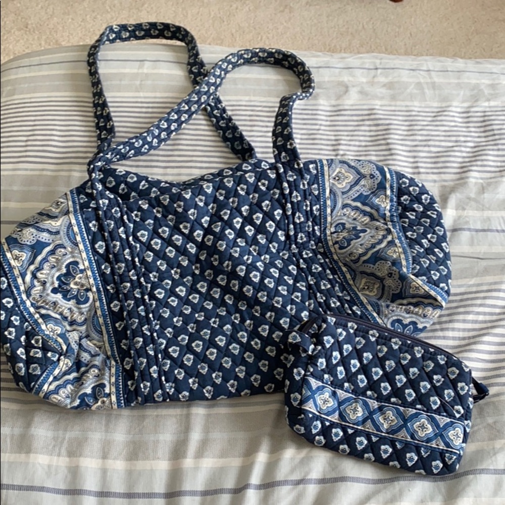Vera Bradley Duffle & Cosmetic Set Nantucket Blue